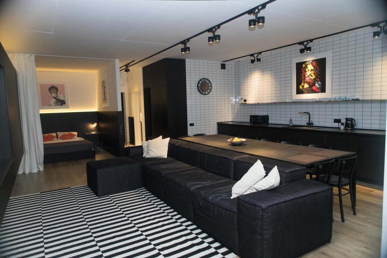 Stylish 1 Bedroom Studio Near Most City Dnipro Dış mekan fotoğraf