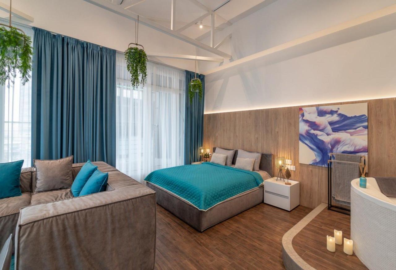 Stylish 1 Bedroom Studio Near Most City Dnipro Dış mekan fotoğraf