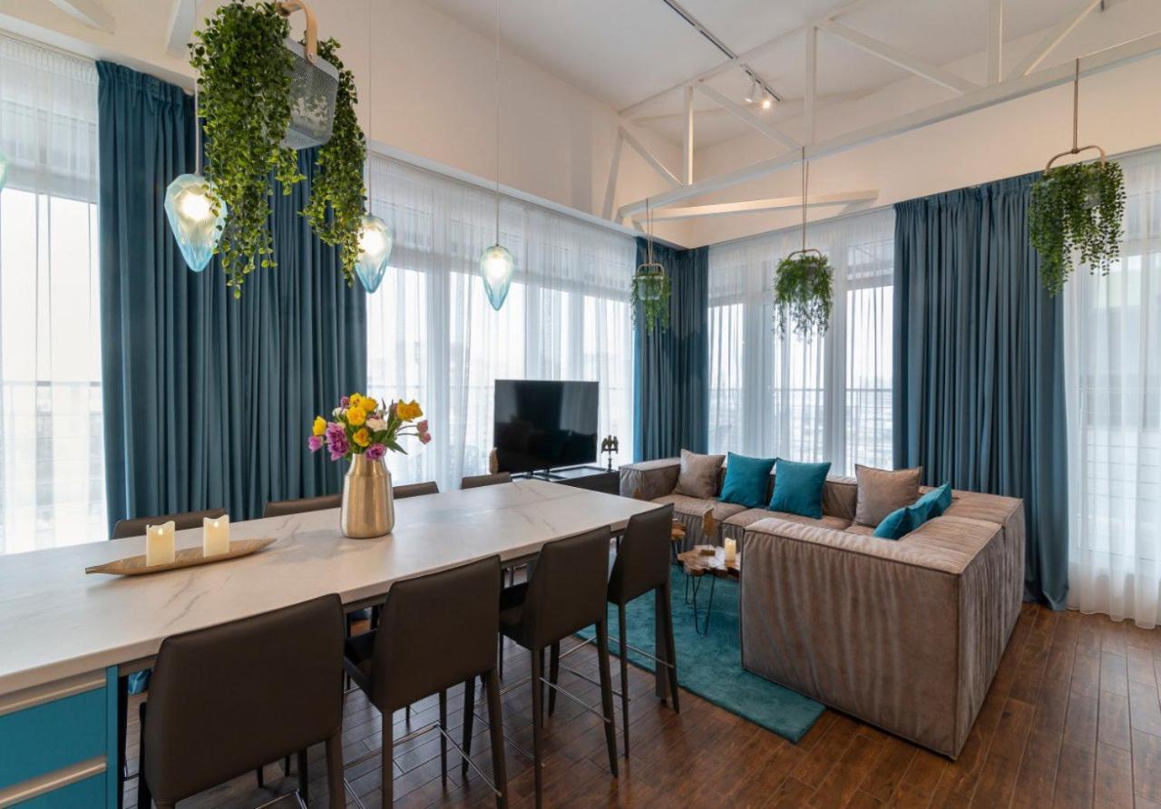Stylish 1 Bedroom Studio Near Most City Dnipro Dış mekan fotoğraf