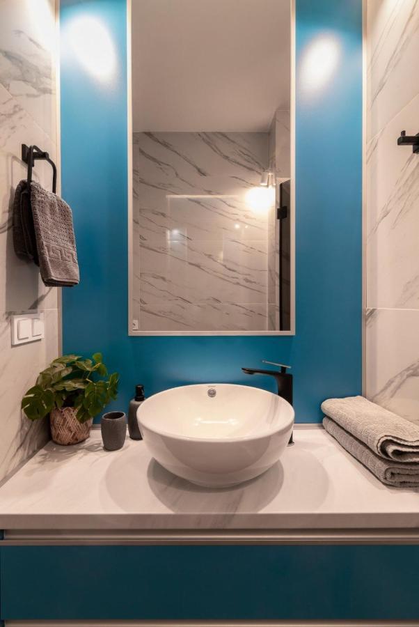 Stylish 1 Bedroom Studio Near Most City Dnipro Dış mekan fotoğraf