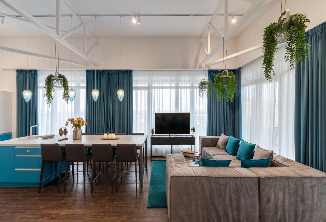 Stylish 1 Bedroom Studio Near Most City Dnipro Dış mekan fotoğraf