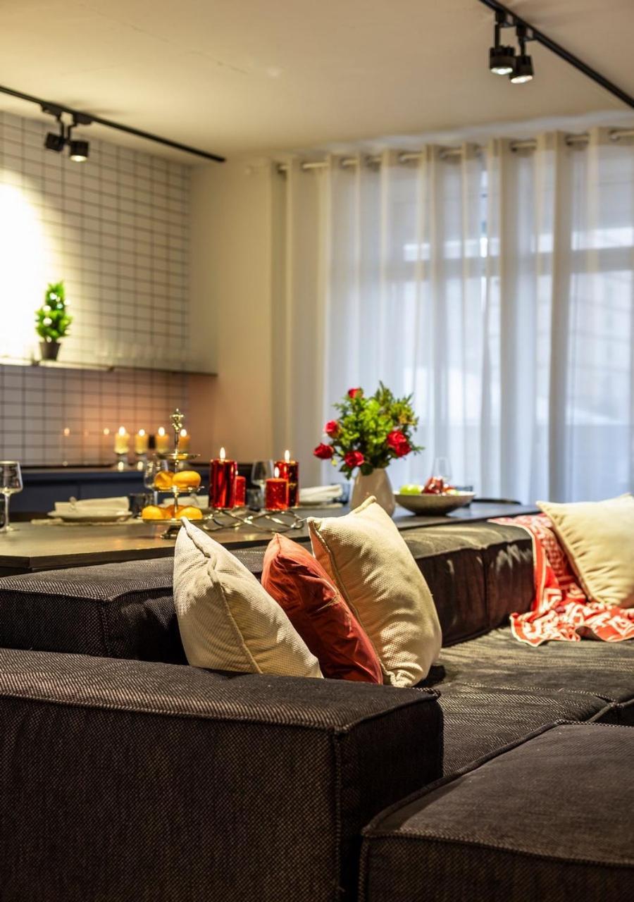 Stylish 1 Bedroom Studio Near Most City Dnipro Dış mekan fotoğraf